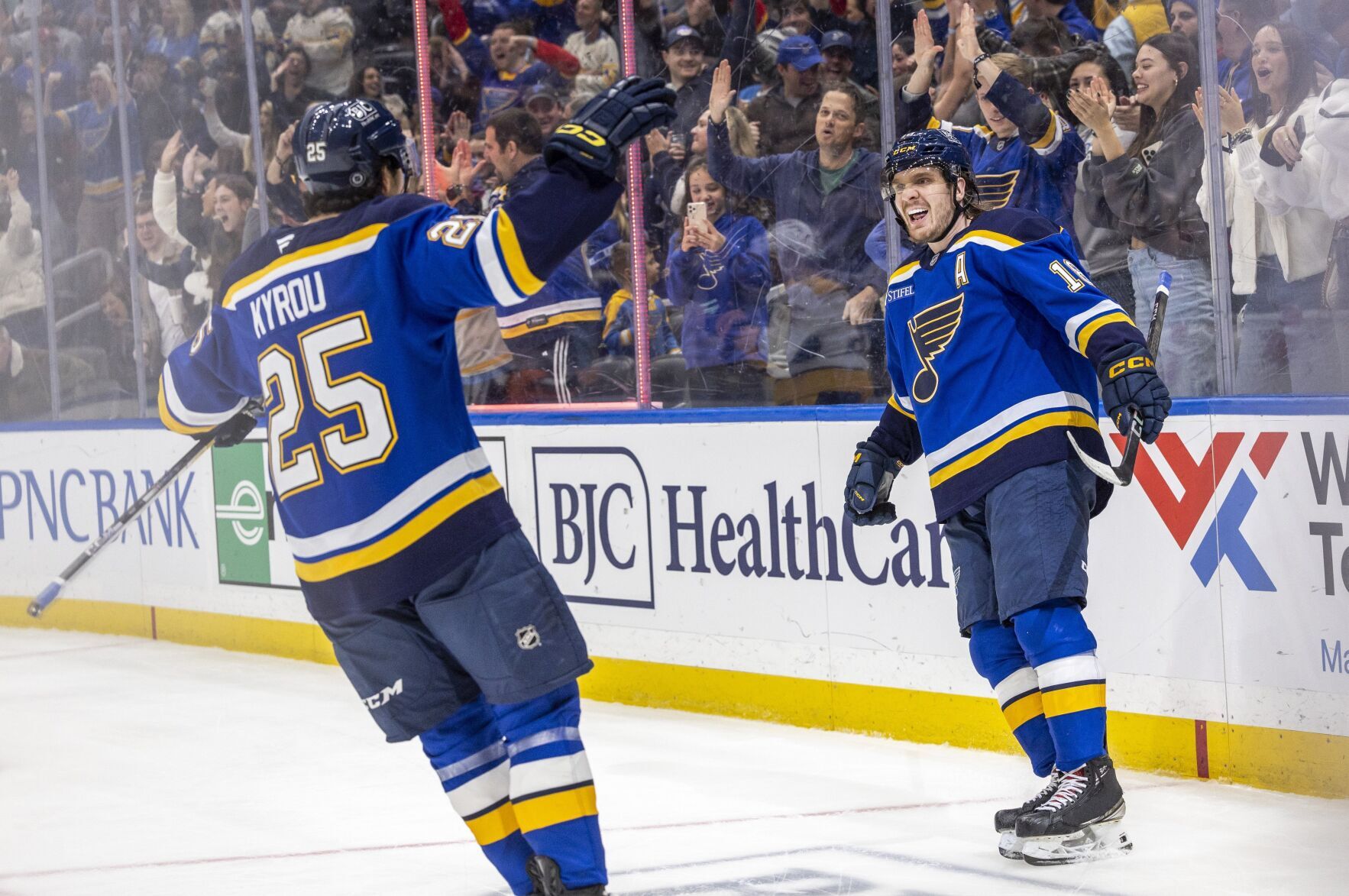 Blues make wholesale changes to lineup one day after OT loss to Kings